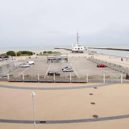 Near Marina דירה *