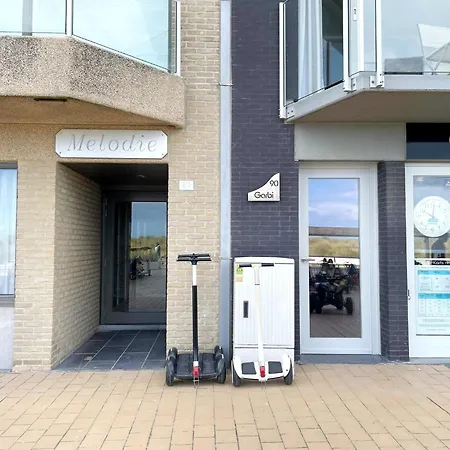 Near Marina דירה