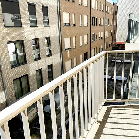 Near Marina ניופורט